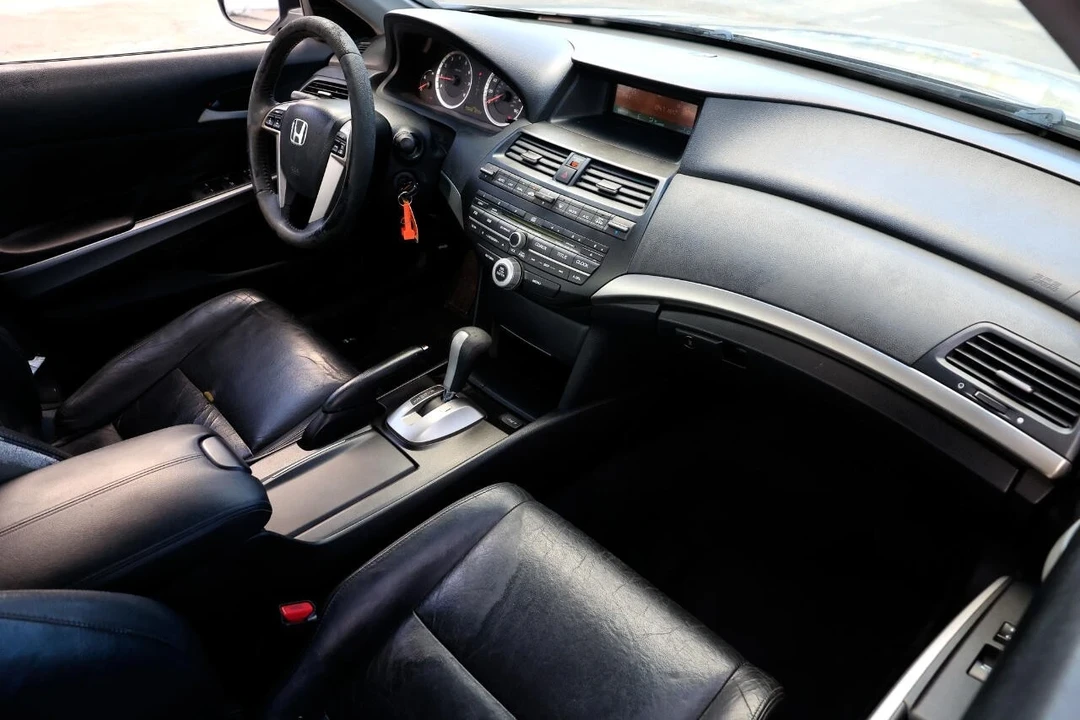 2009 Honda Accord 8th Gen - Image 18 of 21