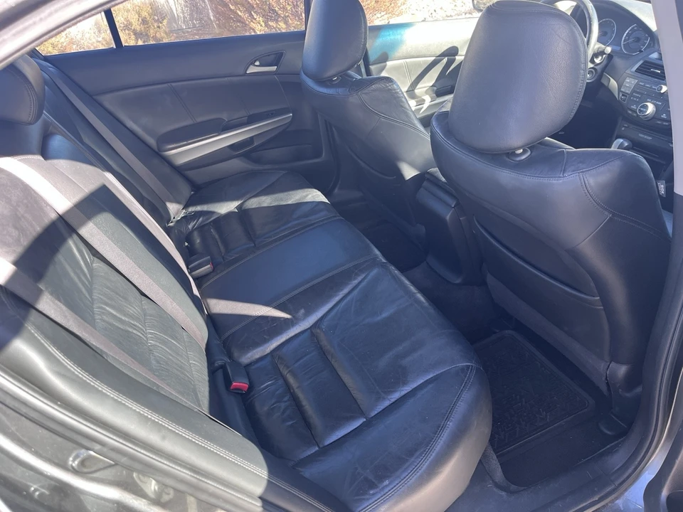 2009 Honda Accord 8th Gen - Image 8 of 11