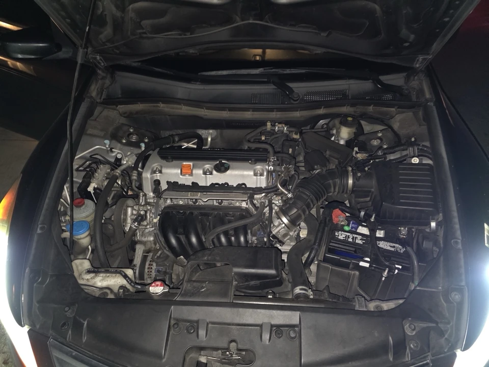 2009 Honda Accord 8th Gen - Image 16 of 18