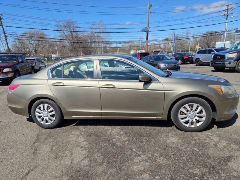 2009 Honda Accord 8th Gen - Image 3 of 12