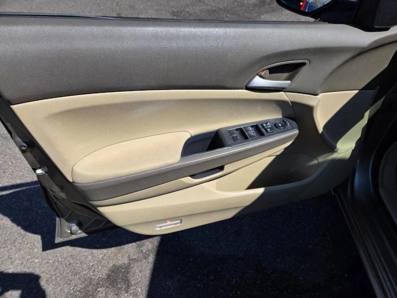2009 Honda Accord 8th Gen - Image 11 of 12