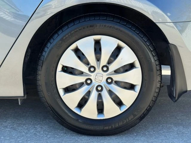 2009 Honda Accord 8th Gen - Image 17 of 21