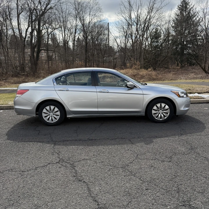 2009 Honda Accord 8th Gen - Image 2 of 21