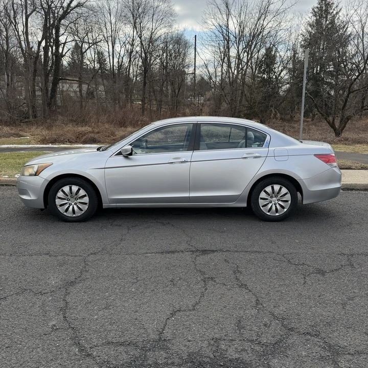 2009 Honda Accord 8th Gen - Image 8 of 21