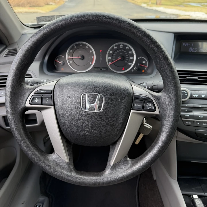 2009 Honda Accord 8th Gen - Image 28 of 31