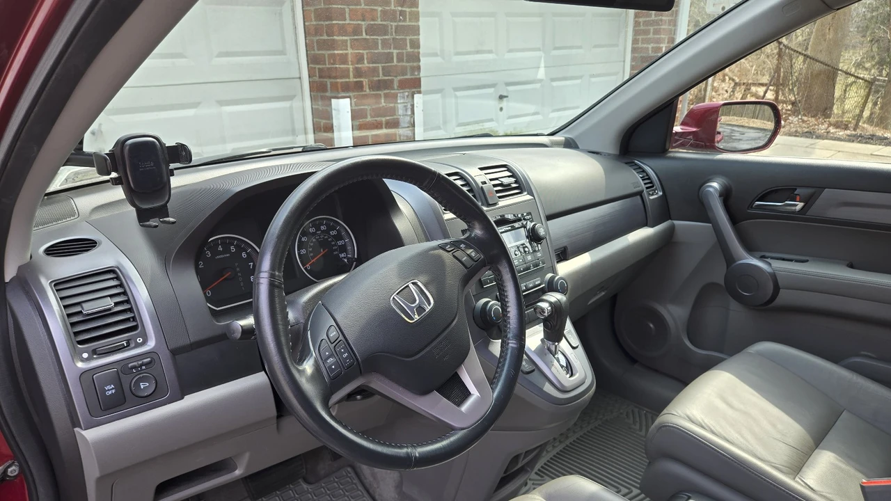 2009 Honda CR-V 3rd Gen - Image 11 of 21