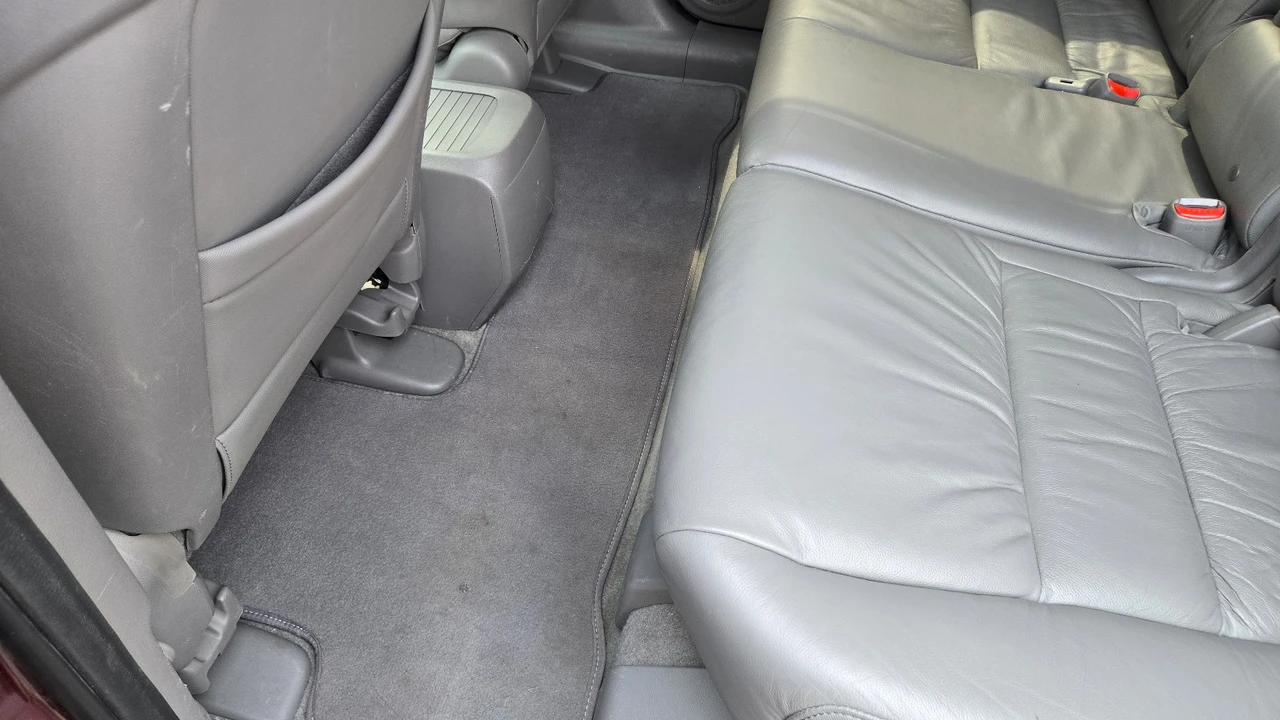 2009 Honda CR-V 3rd Gen - Image 16 of 21