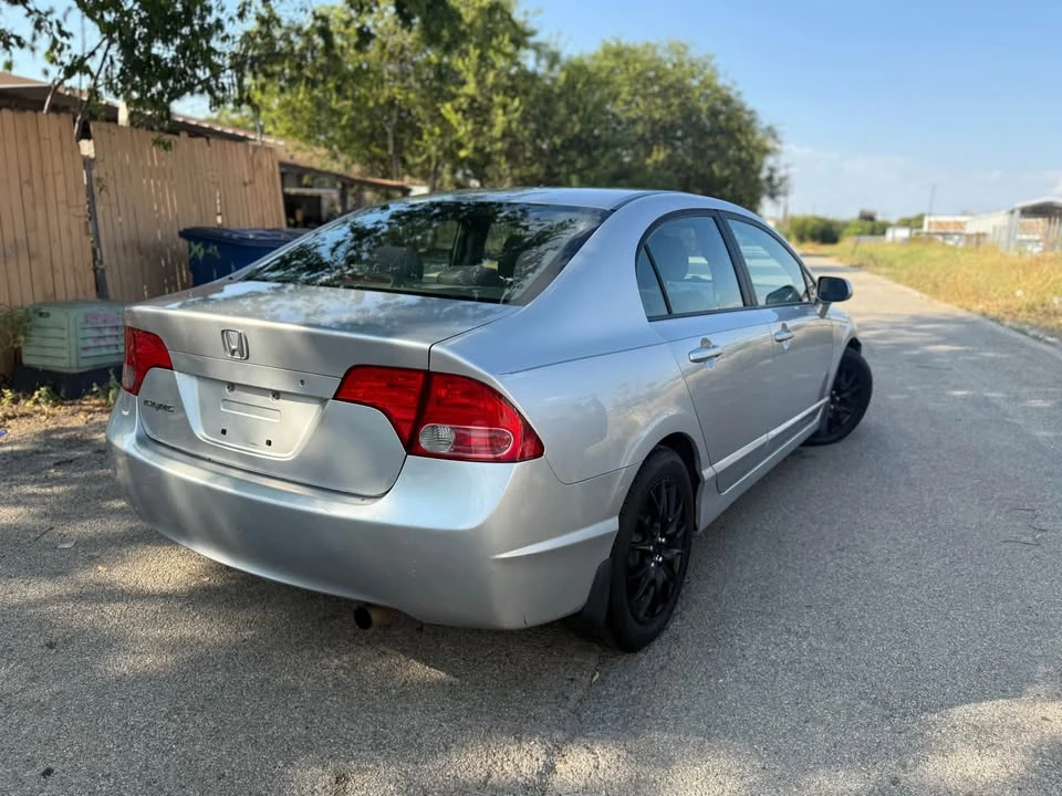 2009 Honda Civic 8th Gen - Image 5 of 8
