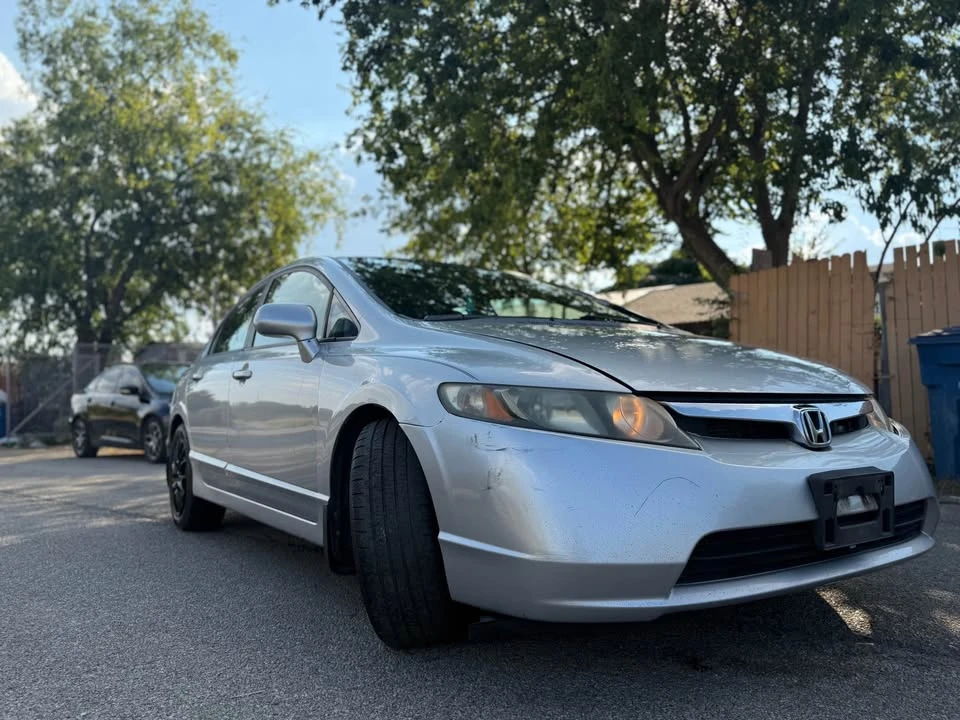 2009 Honda Civic 8th Gen - Image 3 of 8