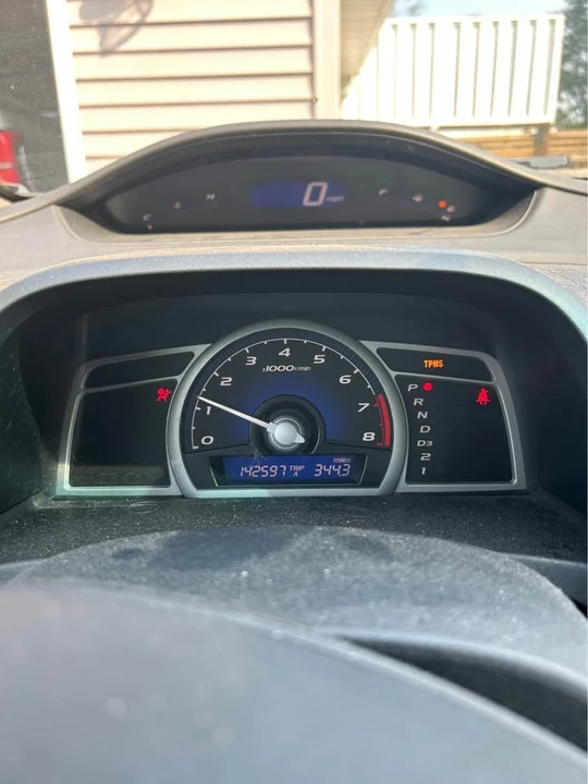 2009 Honda Civic 8th Gen - Image 2 of 6