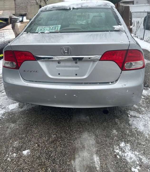 2009 Honda Civic 8th Gen - Image 5 of 6