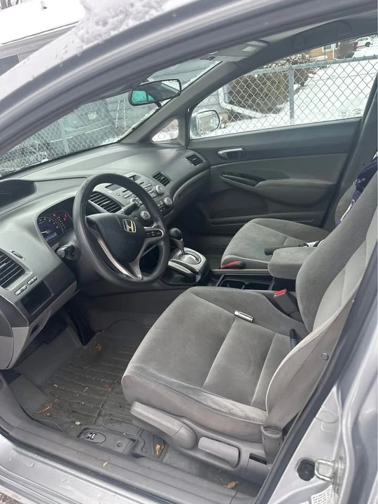 2009 Honda Civic 8th Gen - Image 6 of 6