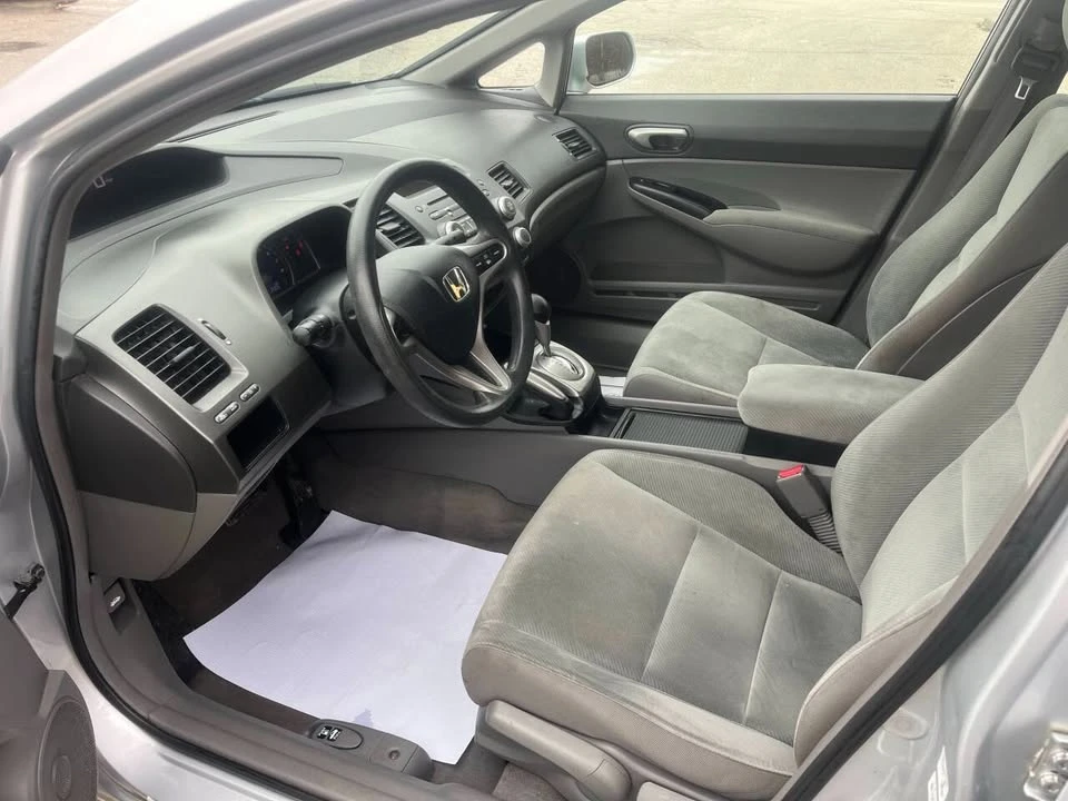 2009 Honda Civic 8th Gen - Image 6 of 9