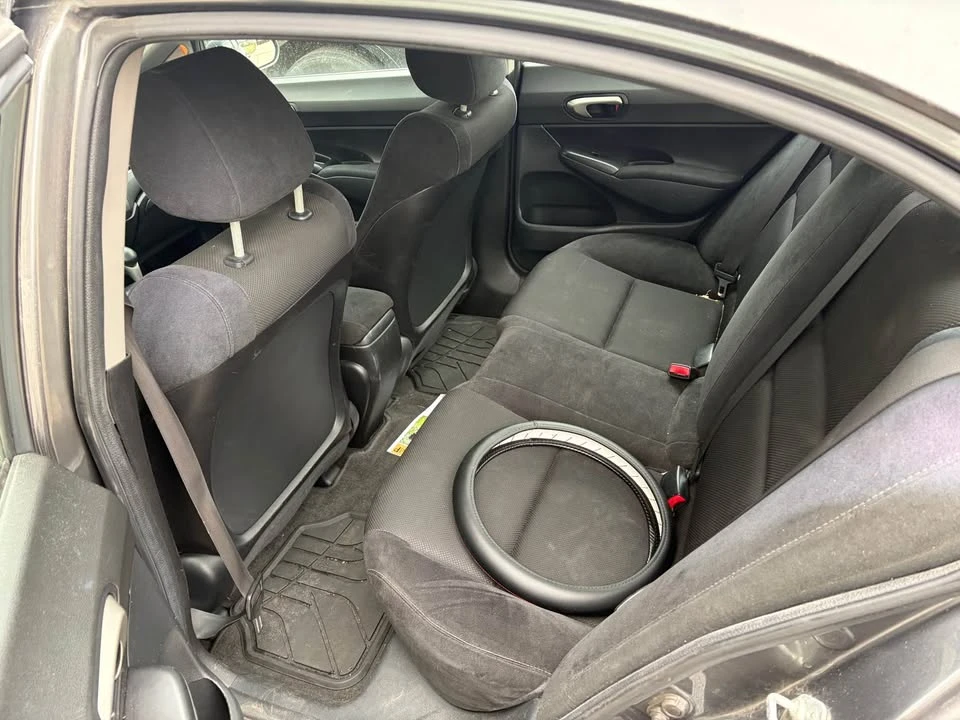 2009 Honda Civic 8th Gen - Image 4 of 4
