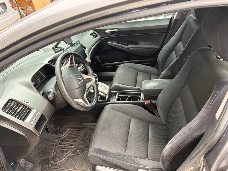 2009 Honda Civic 8th Gen - Image 2 of 4