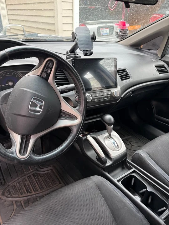 2009 Honda Civic 8th Gen - Image 3 of 4
