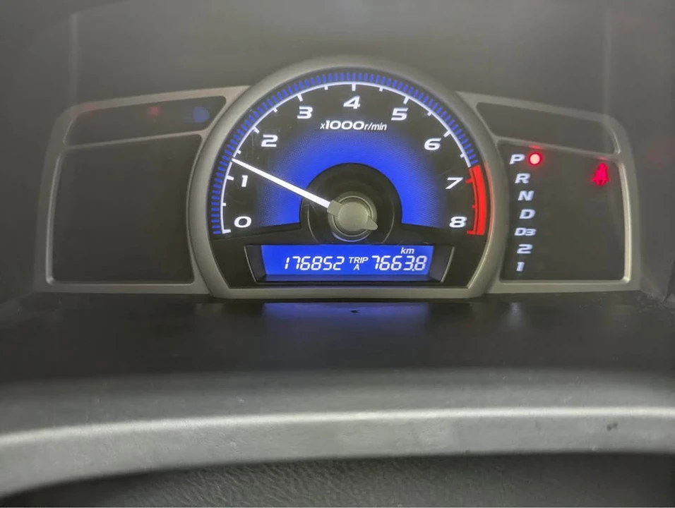 2009 Honda Civic 8th Gen - Image 3 of 13