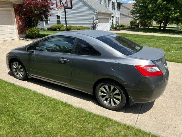 2009 Honda Civic 8th Gen - Image 2 of 3