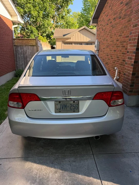 2009 Honda Civic 8th Gen - Image 3 of 16