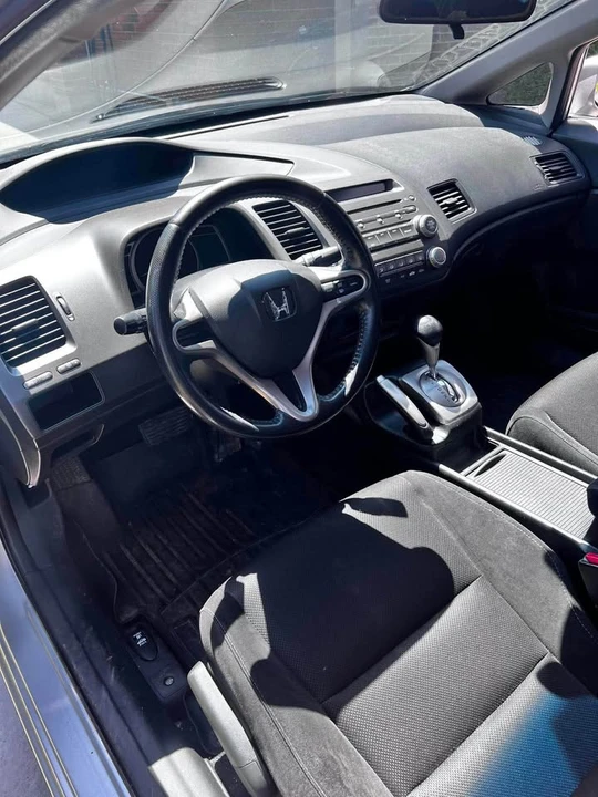 2009 Honda Civic 8th Gen - Image 14 of 16
