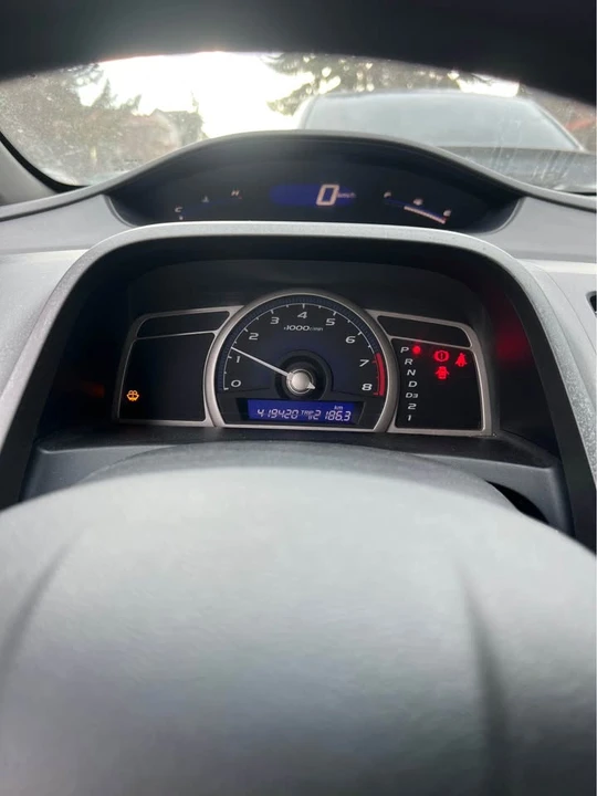 2009 Honda Civic 8th Gen - Image 9 of 10