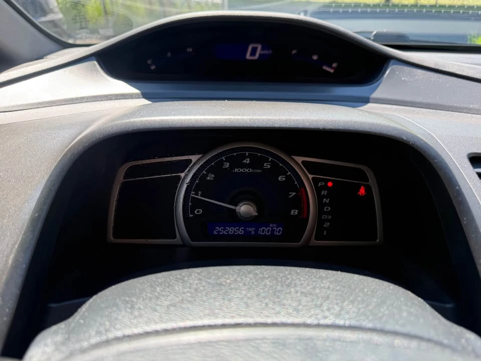 2009 Honda Civic 8th Gen - Image 15 of 18
