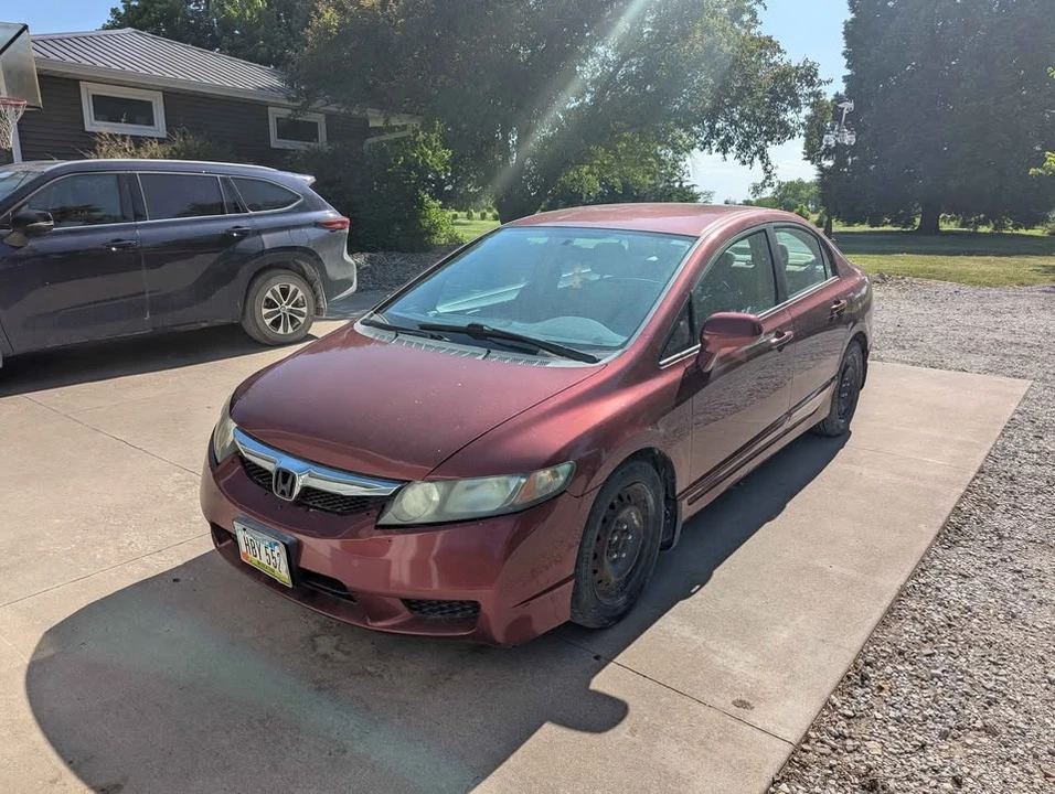 2009 Honda Civic 8th Gen - Image 3 of 3