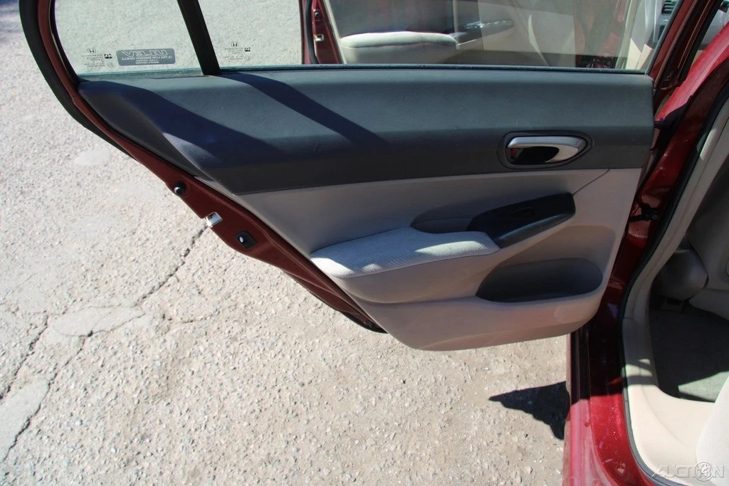 2009 Honda Civic 8th Gen - Image 18 of 21