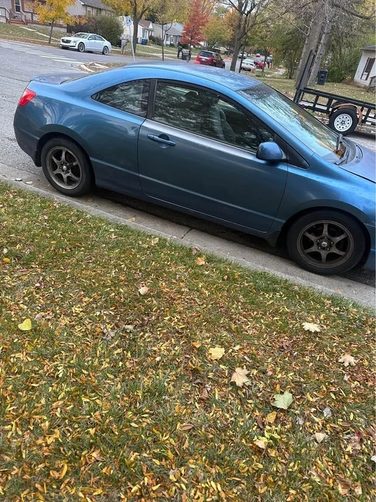 2009 Honda Civic 8th Gen - Image 2 of 10