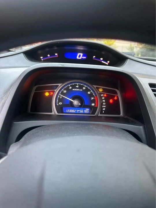 2009 Honda Civic 8th Gen - Image 4 of 10
