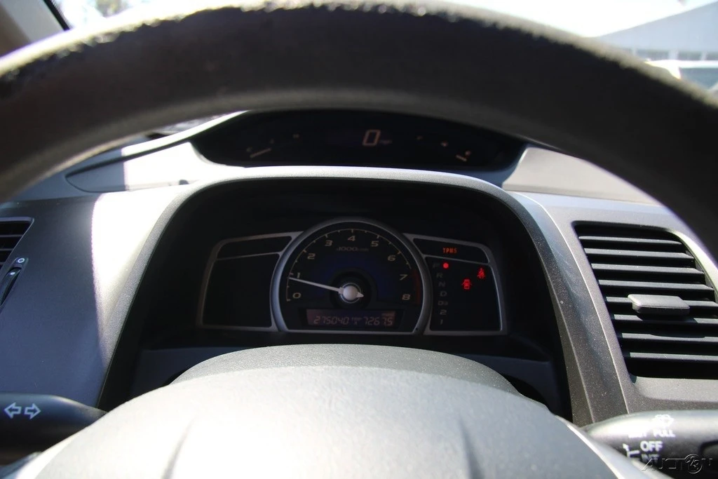 2009 Honda Civic 8th Gen - Image 15 of 21