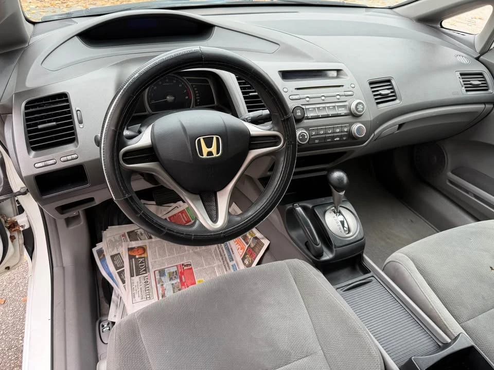 2009 Honda Civic 8th Gen - Image 13 of 19