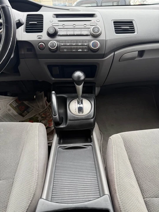2009 Honda Civic 8th Gen - Image 15 of 19