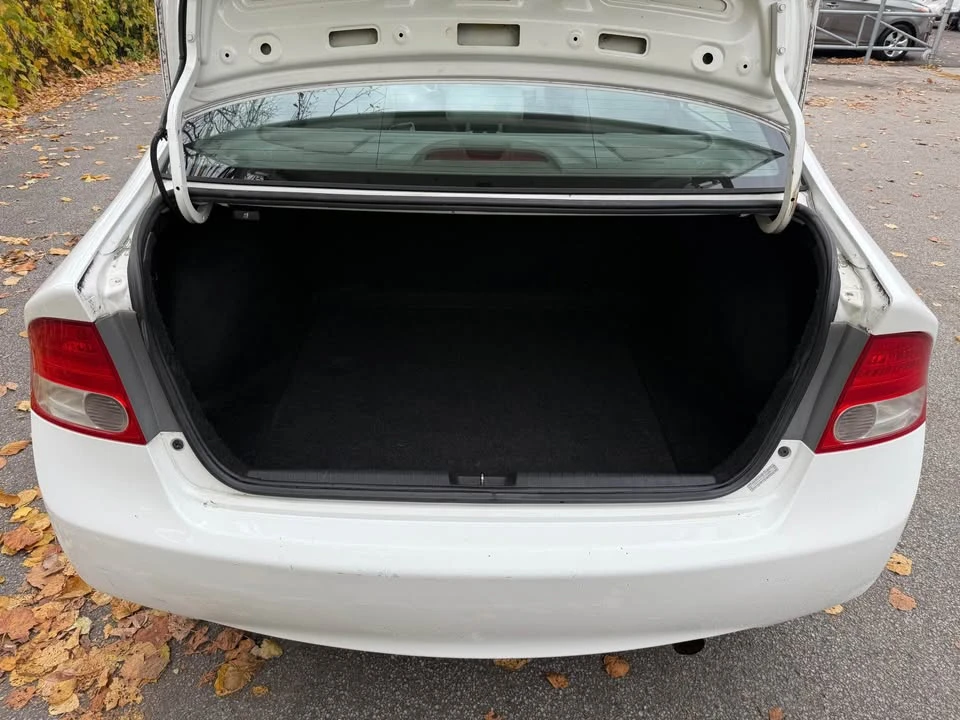 2009 Honda Civic 8th Gen - Image 8 of 19