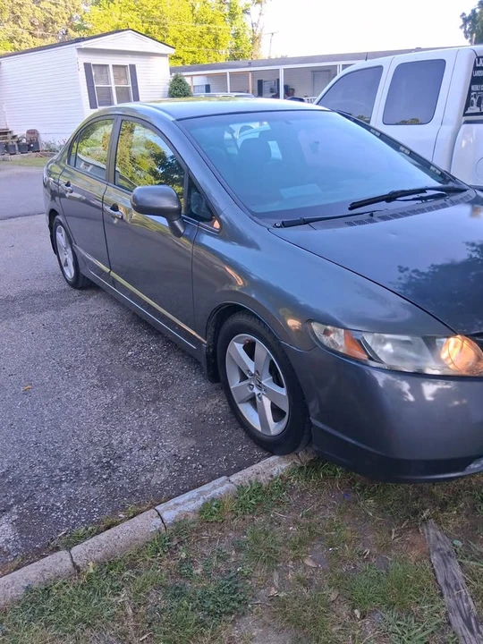 2009 Honda Civic 8th Gen - Image 2 of 7