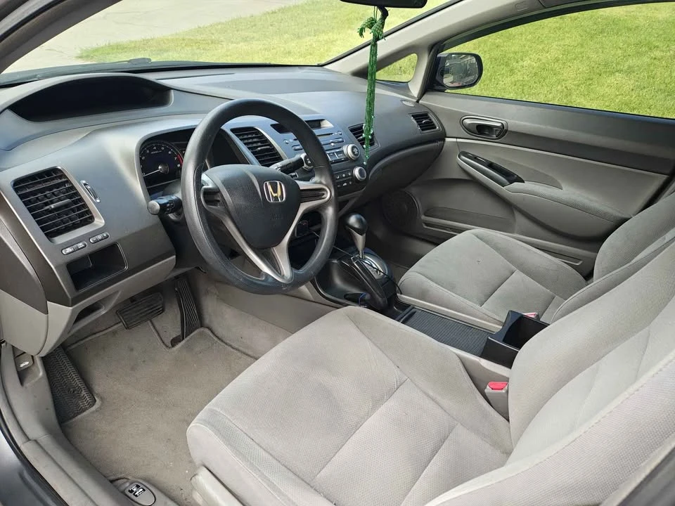 2009 Honda Civic 8th Gen - Image 8 of 20