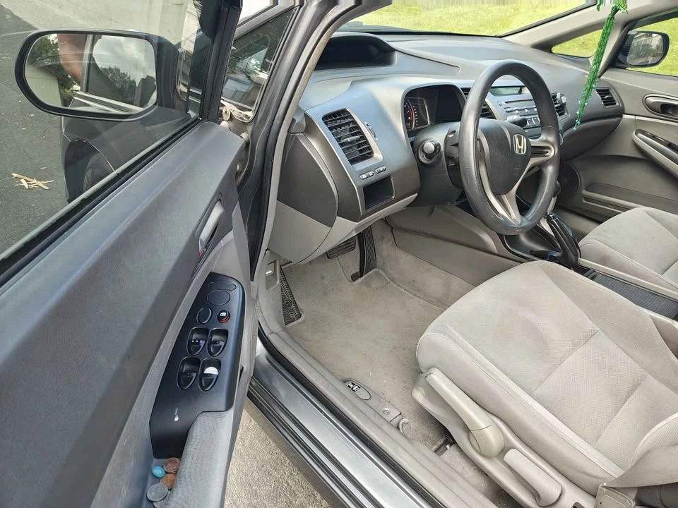 2009 Honda Civic 8th Gen - Image 9 of 20