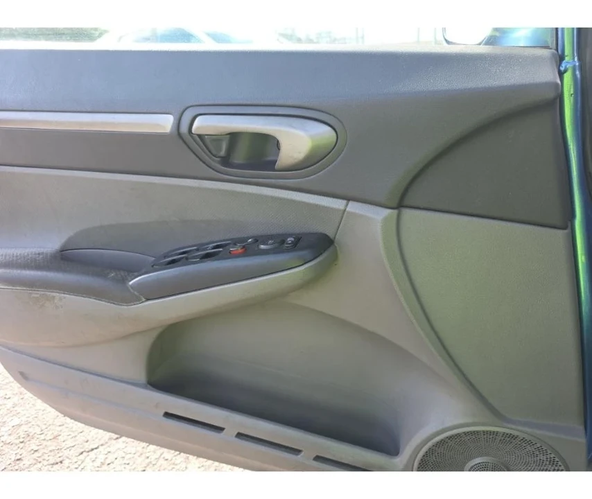 2009 Honda Civic 8th Gen - Image 9 of 12