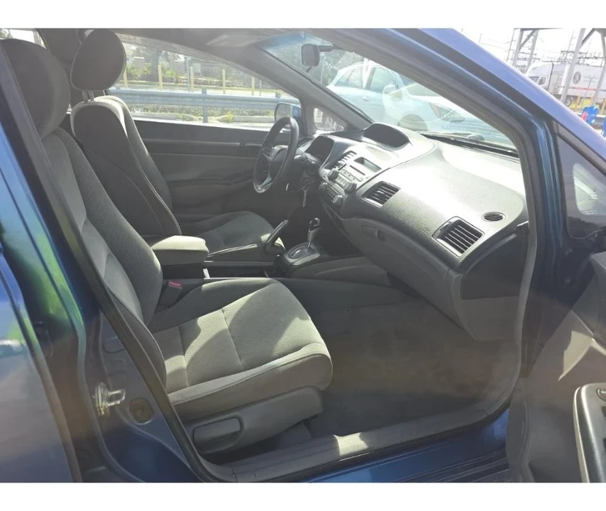 2009 Honda Civic 8th Gen - Image 8 of 12