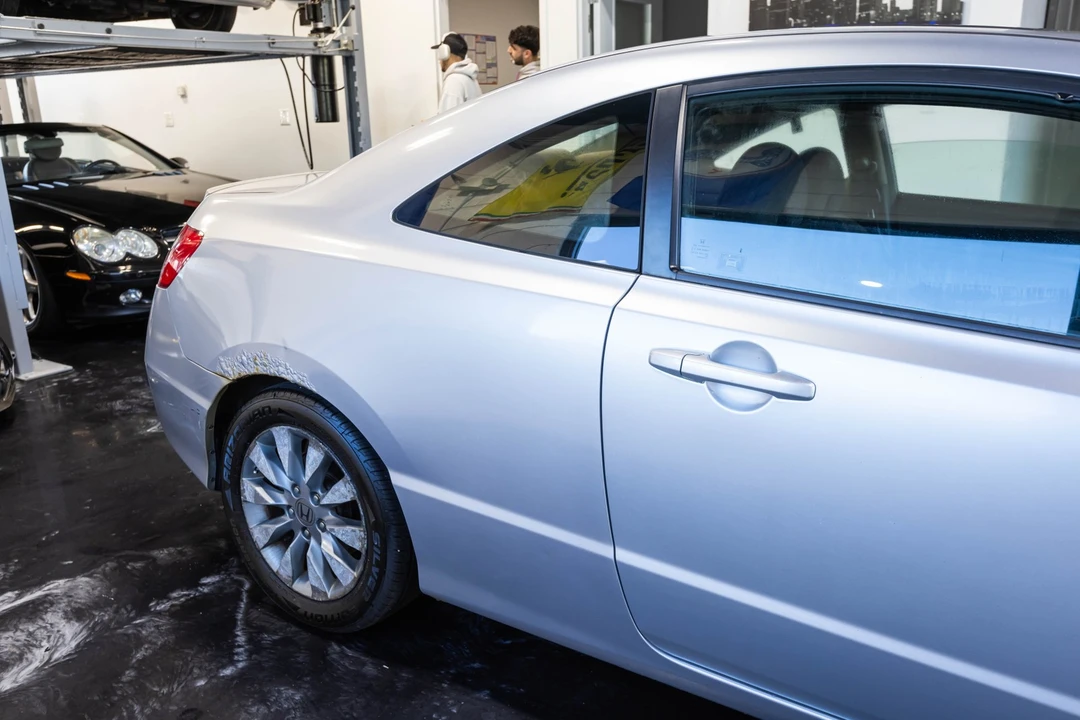 2009 Honda Civic 8th Gen - Image 13 of 21