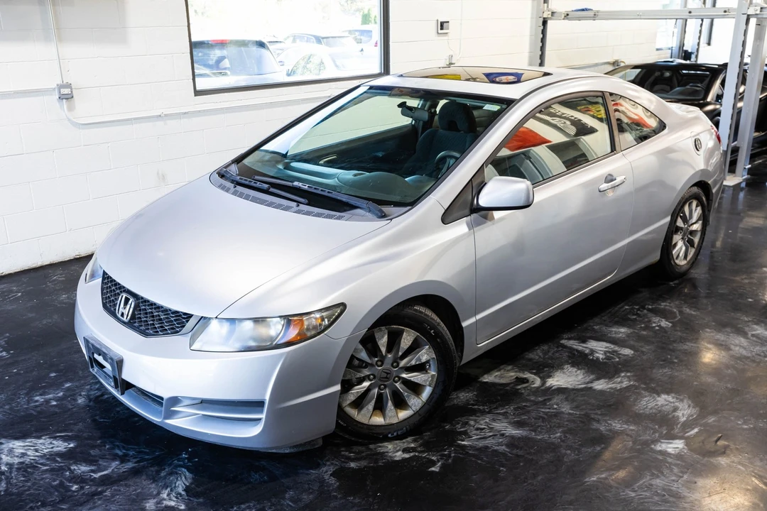2009 Honda Civic 8th Gen - Image 2 of 12
