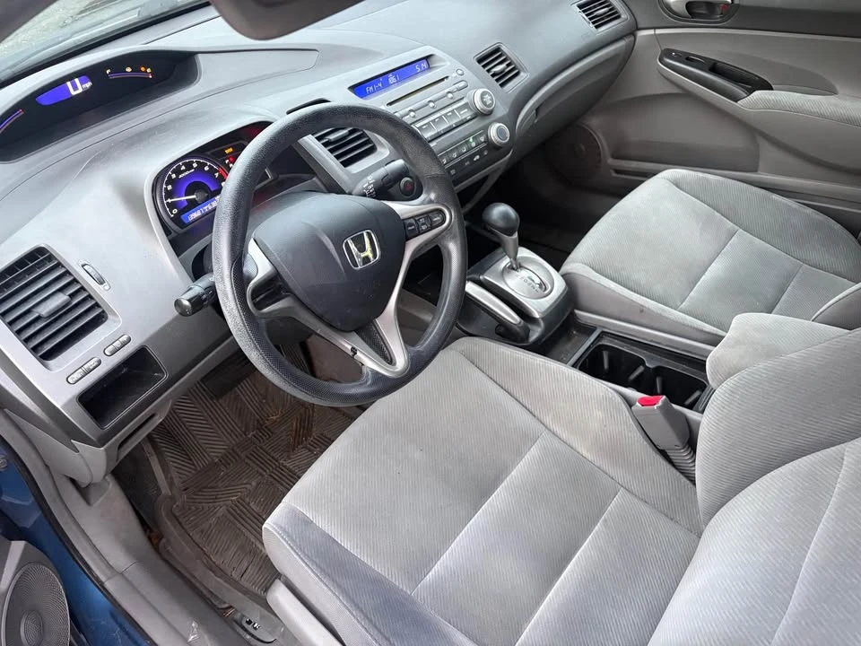 2009 Honda Civic 8th Gen - Image 6 of 8