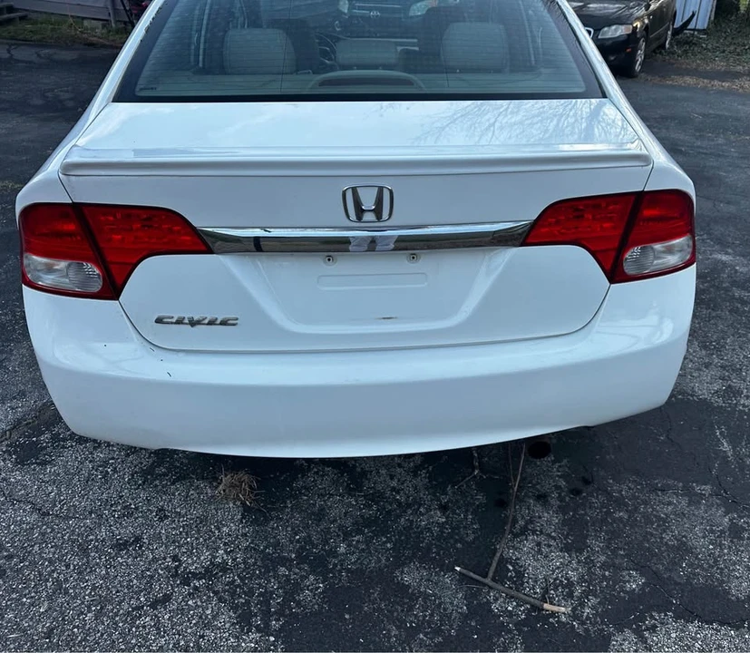 2009 Honda Civic 8th Gen - Image 4 of 11