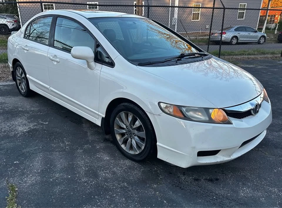 2009 Honda Civic 8th Gen - Image 3 of 11