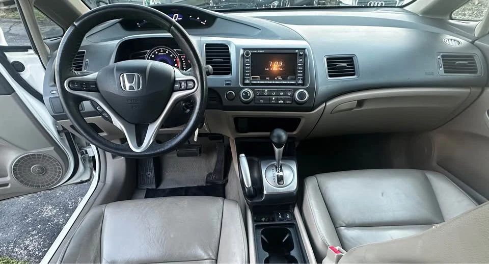 2009 Honda Civic 8th Gen - Image 7 of 11