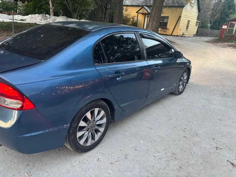 2009 Honda Civic 8th Gen - Image 4 of 13