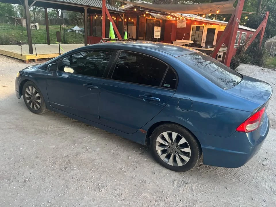 2009 Honda Civic 8th Gen - Image 3 of 13