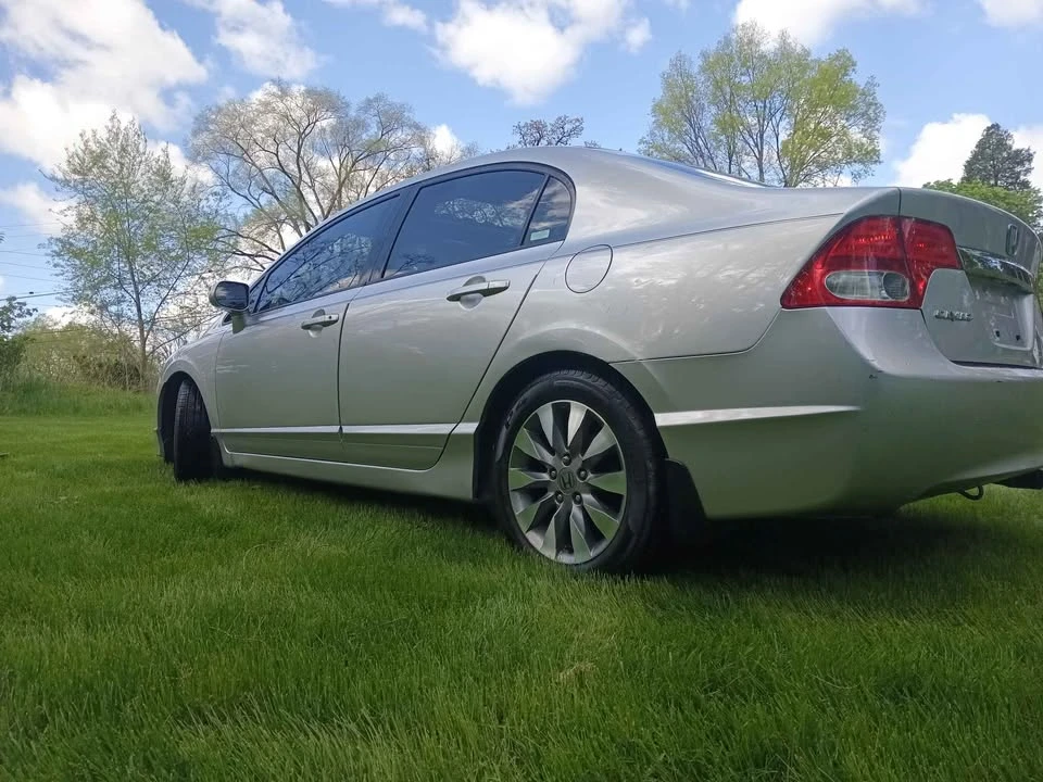 2009 Honda Civic 8th Gen - Image 4 of 15