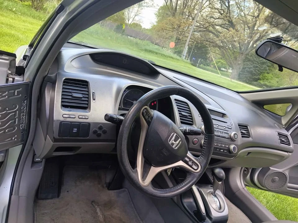 2009 Honda Civic 8th Gen - Image 13 of 15