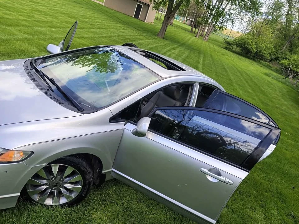 2009 Honda Civic 8th Gen - Image 5 of 15